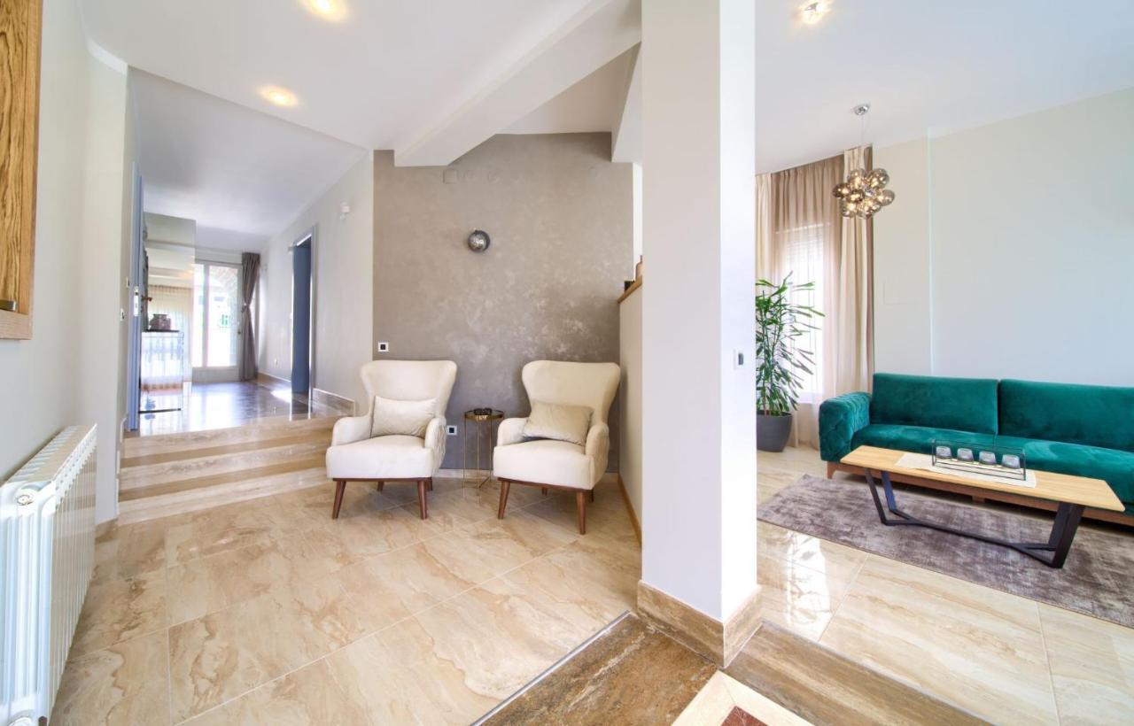 Villa Piano Пинезичи Экстерьер фото